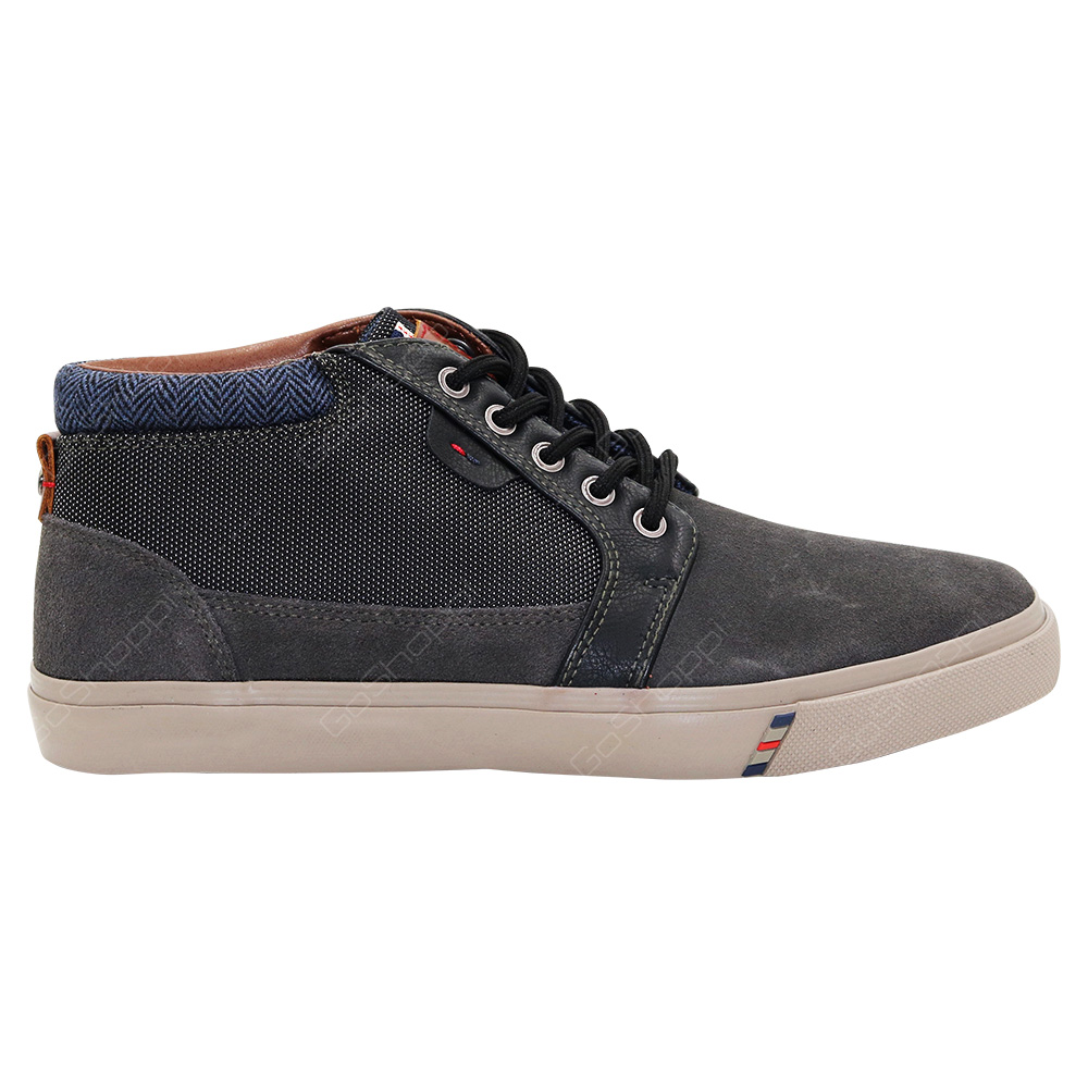 icon chukka for men in black